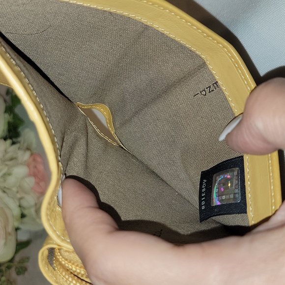 Authentic Fendi small compact wallet - Picture 10 of 12